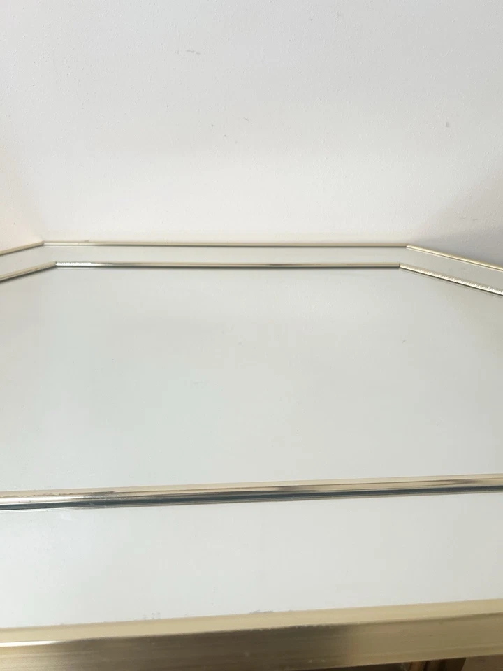 Espejo de pared pesado con adornos dorados WINDSOR ART PRODUCTS INCORPORADO. Foto 4 de 4