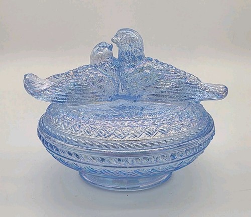 Vtg Viking Dalzell Light Blue Purple Iridescent Love Birds Nest Glass Candy Dish