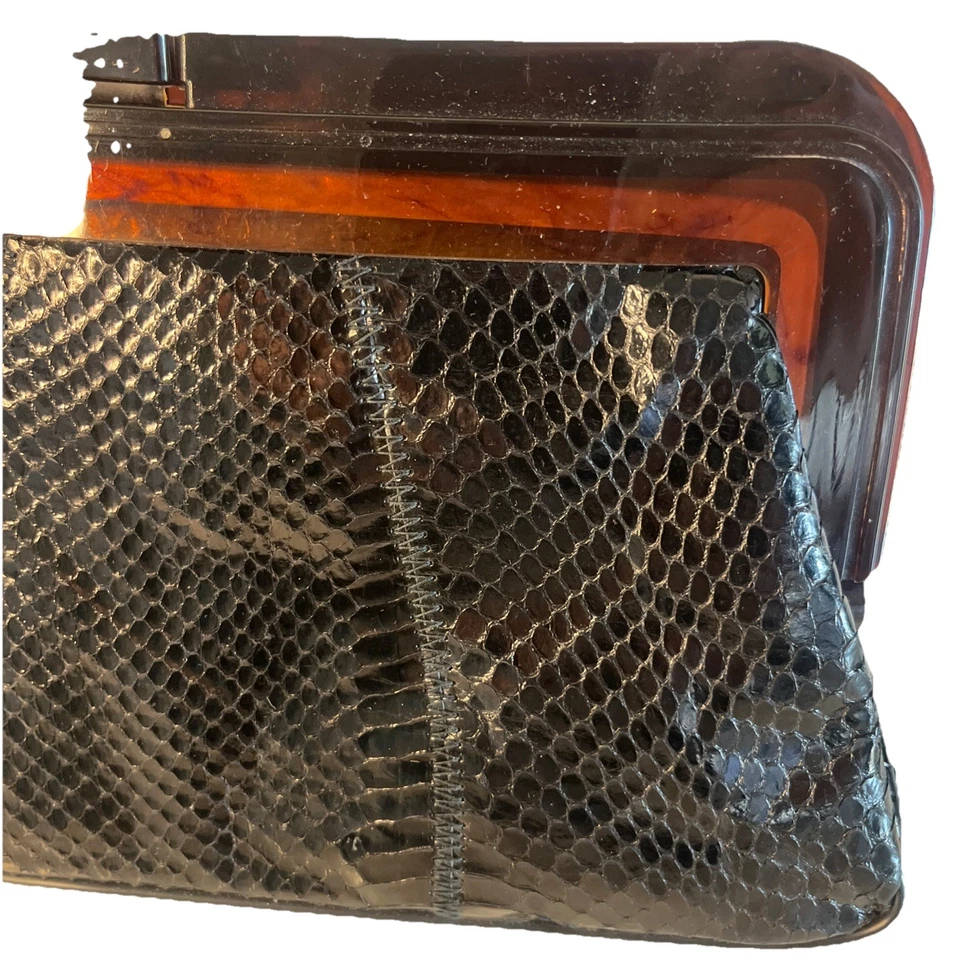 Margolm Black Python Snakeskin Tortoise Bakelite Clutch Purse Bag Italy Vtg 70’s - Image 3 of 4