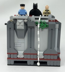 LEGO 10937 Arkham Asylum Scarecrow/Joker Jail Cells w/ Batman & Guard Minifigs