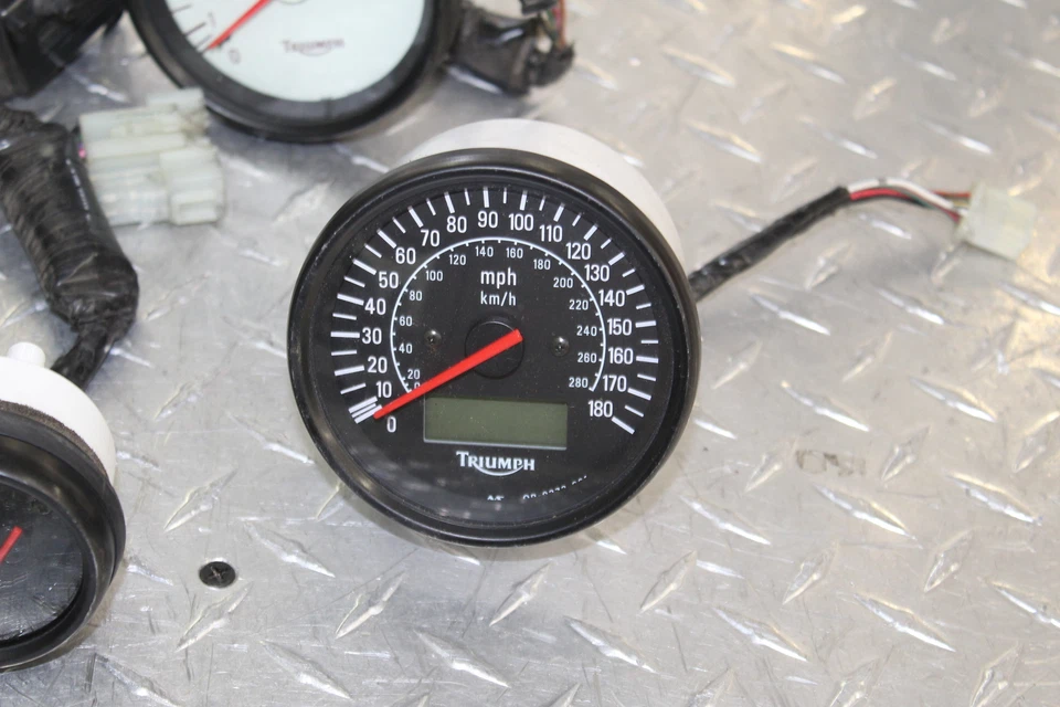 TRIUMPH SPRINT ST 1999 velocímetro medidores pantalla clúster velocímetro tacómetro Foto 2 de 4