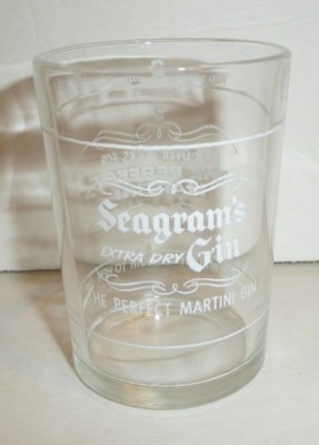 Seagram's Extra Dry Gin Taster Shot Glass Pour Perfect Martini Vermouth Party