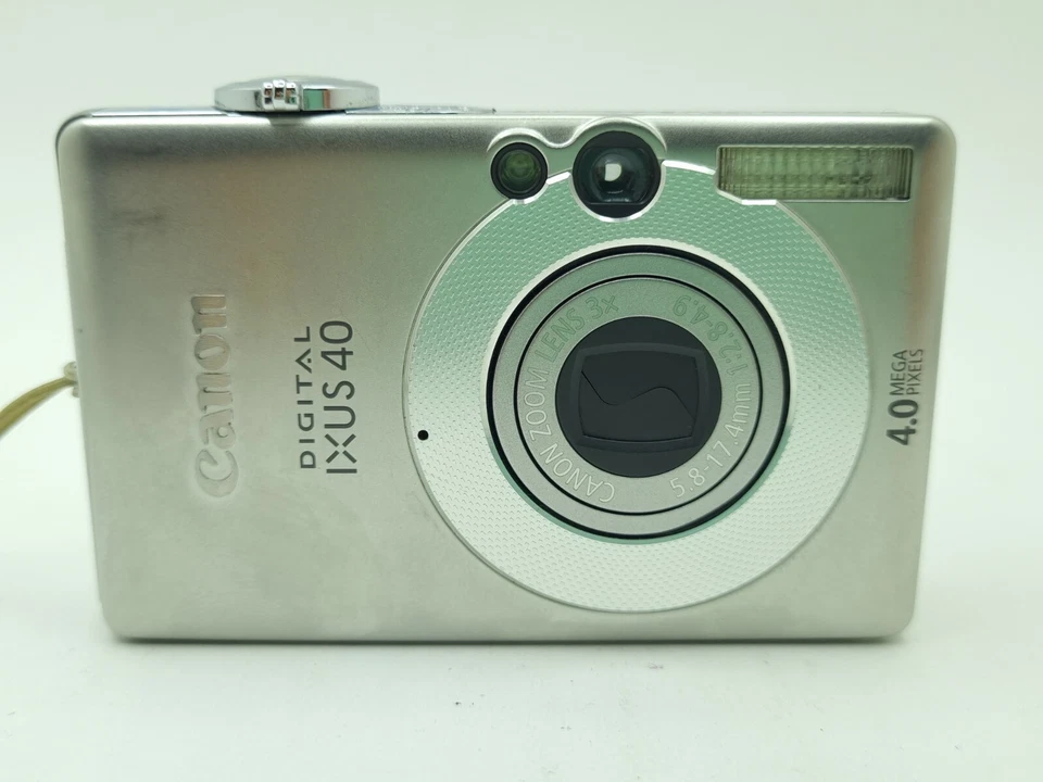 Canon PowerShot SD300 IXUS 40 4.0MP Digital ELPH Digital Camera SD Card Battery - Image 2 of 4