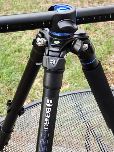BENRO GA258F Go Classic 2 Camera Tripod, Monopod No Ball Head NEW - Picture 11 of 14