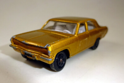 Matchbox Superfast Nr. 36A Opel Diplomat goldmetallic dünne Räder Ruine
