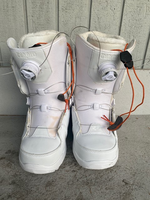 womens snowboard boots size 7