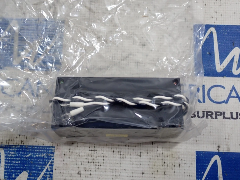 全新东芝 CV1A-15U 电流转换器 15A 660V 电流电压变压器 — 第 3/4 张图片