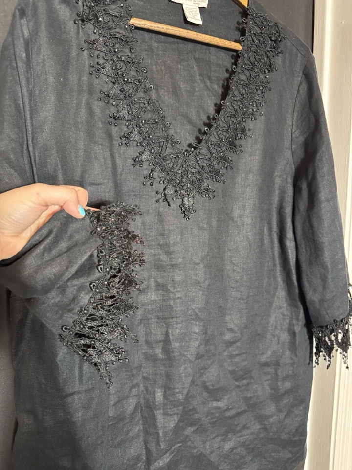 Blusa Lucy & Laurel 100% Lino, Negra 1X, Bordada Encaje Detalles Hada Foto 3 de 4