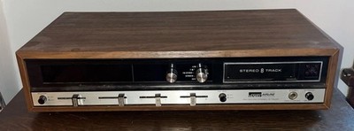 Montgomery Ward Airline 8 Track Player/ AM / FM Radio - LHN