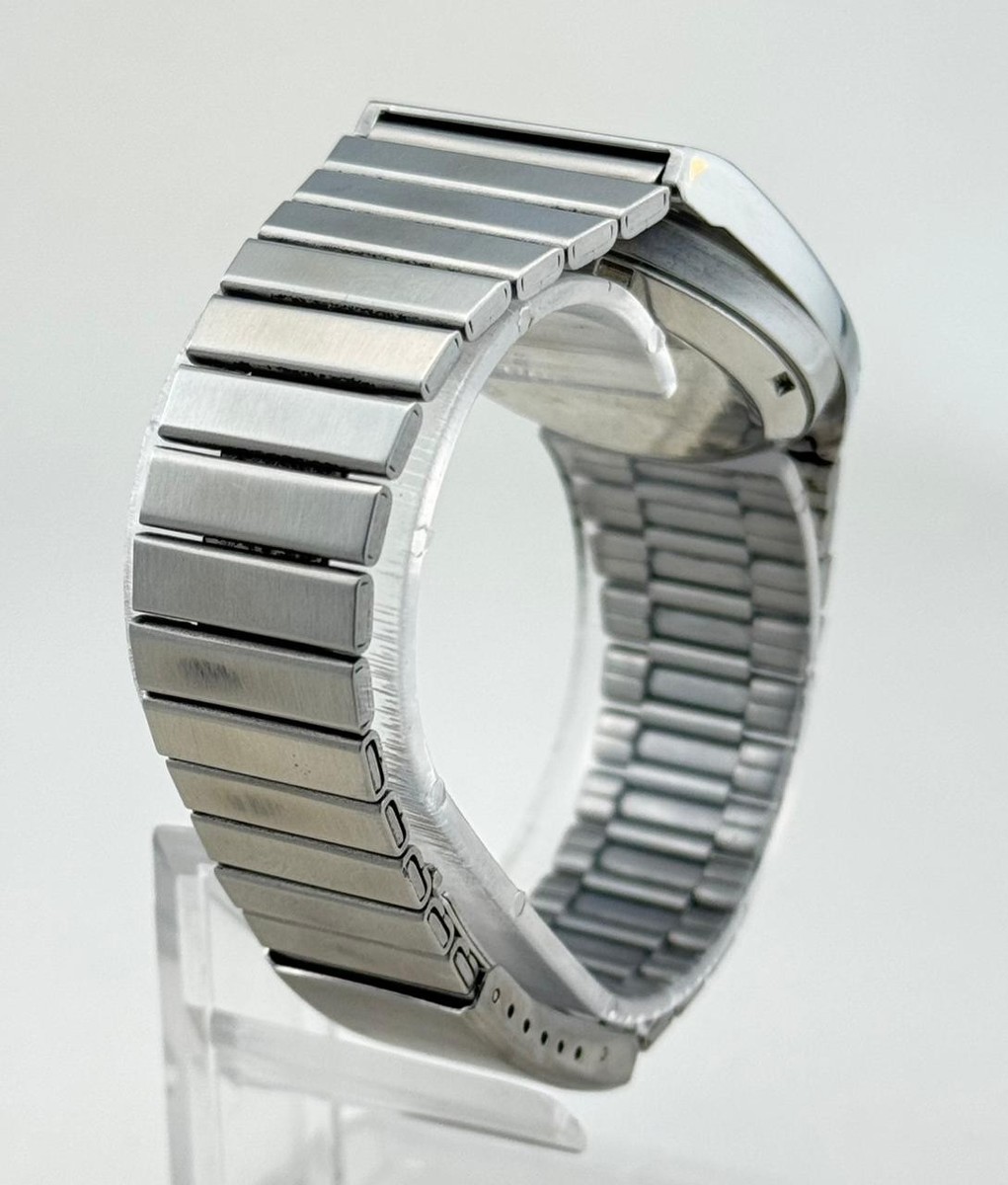 Vintage Watch - Seiko 5 Automatic 17 Jewels 7009-5770 White Dial