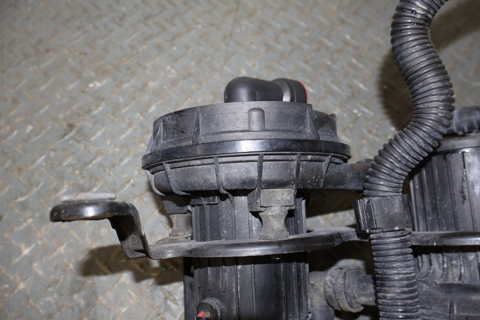 Bentley Continental 2006 Left, right Air pumps Pair