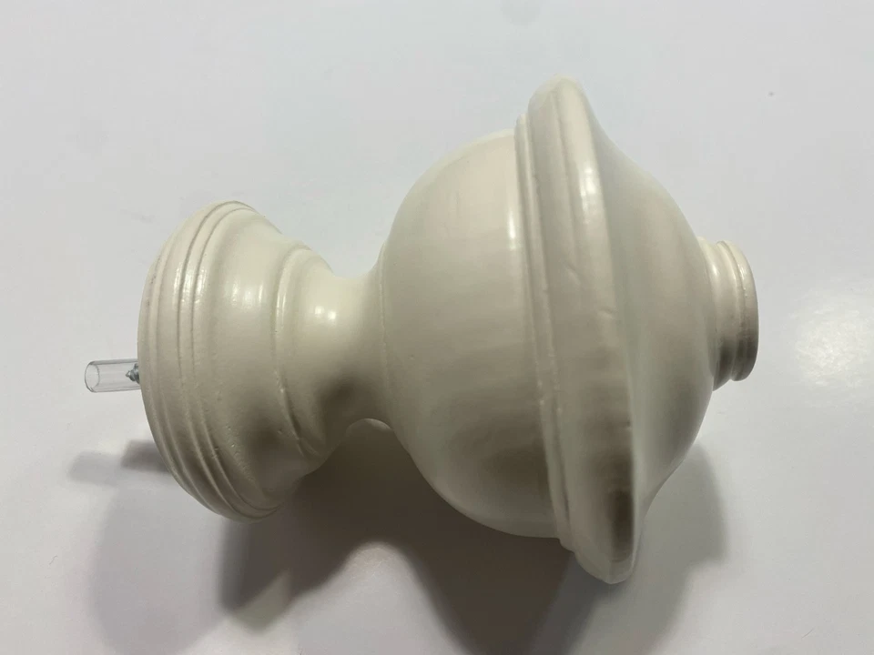 2 nuevos remates Kirsch Chaucer blancos 46807.025 para barra de cortina de 2" Foto 3 de 4