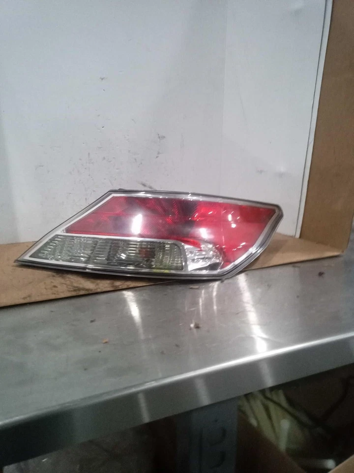 2013 Acura TL Right Tail Light Assembly Black 489403 Used 125K Miles Foto 2 de 4