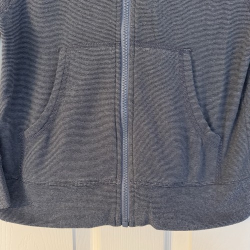 North Face Children’s Size 7/8 Blue Striped Zip Up Hoodie Sweatshirt Pockets - Picture 4 of 7