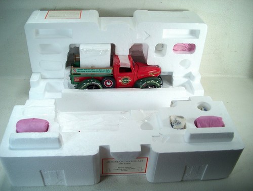 FRANKLIN MINT 2004 CHRISTMAS 1940 FORD PICKUP 471 OF 3500 - Picture 3 of 12