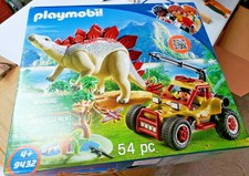 playmobil explorer vehicle with stegosaurus
