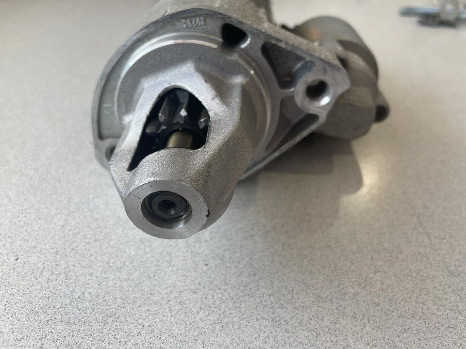 Mercedes-Benz CLS500 C219 2004-2010 ~ arranque ~ A0061510601 Foto 4 de 4