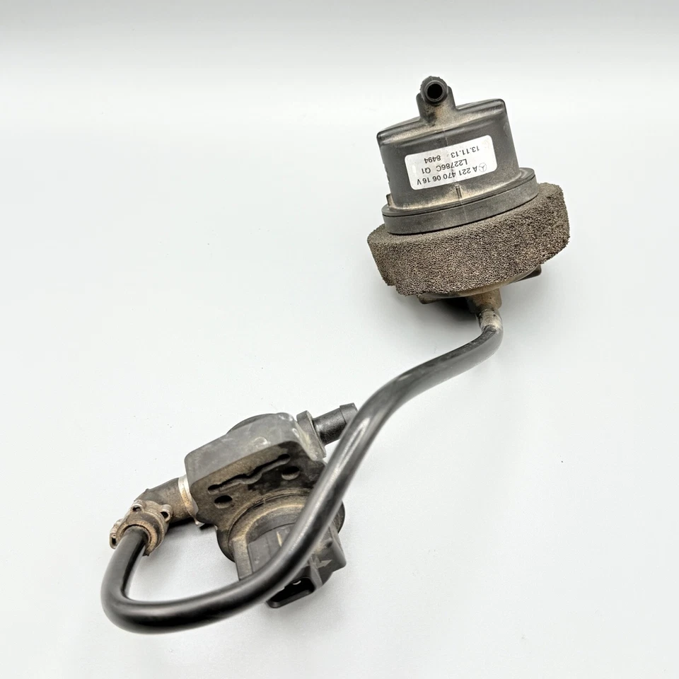 2008-2009 Mercedes-Benz S63 AMG Vapor Canister Purge Valve OEM - Image 2 of 4