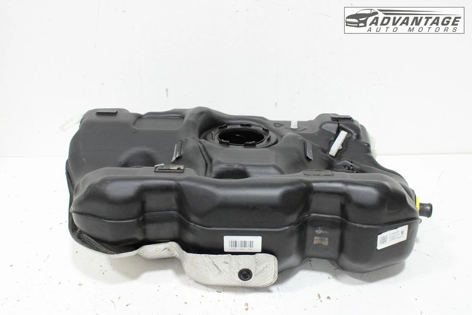 Chevrolet Malibu 2019-2025 tracción delantera tanque de depósito de combustible de gasolina con escudo térmico OEM Foto 3 de 4