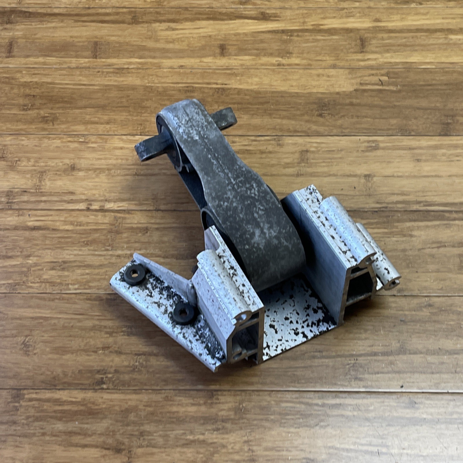 2014-2020 BMW i8 I12 Rear Transmission Gearbox Mount Bracket Support OEM