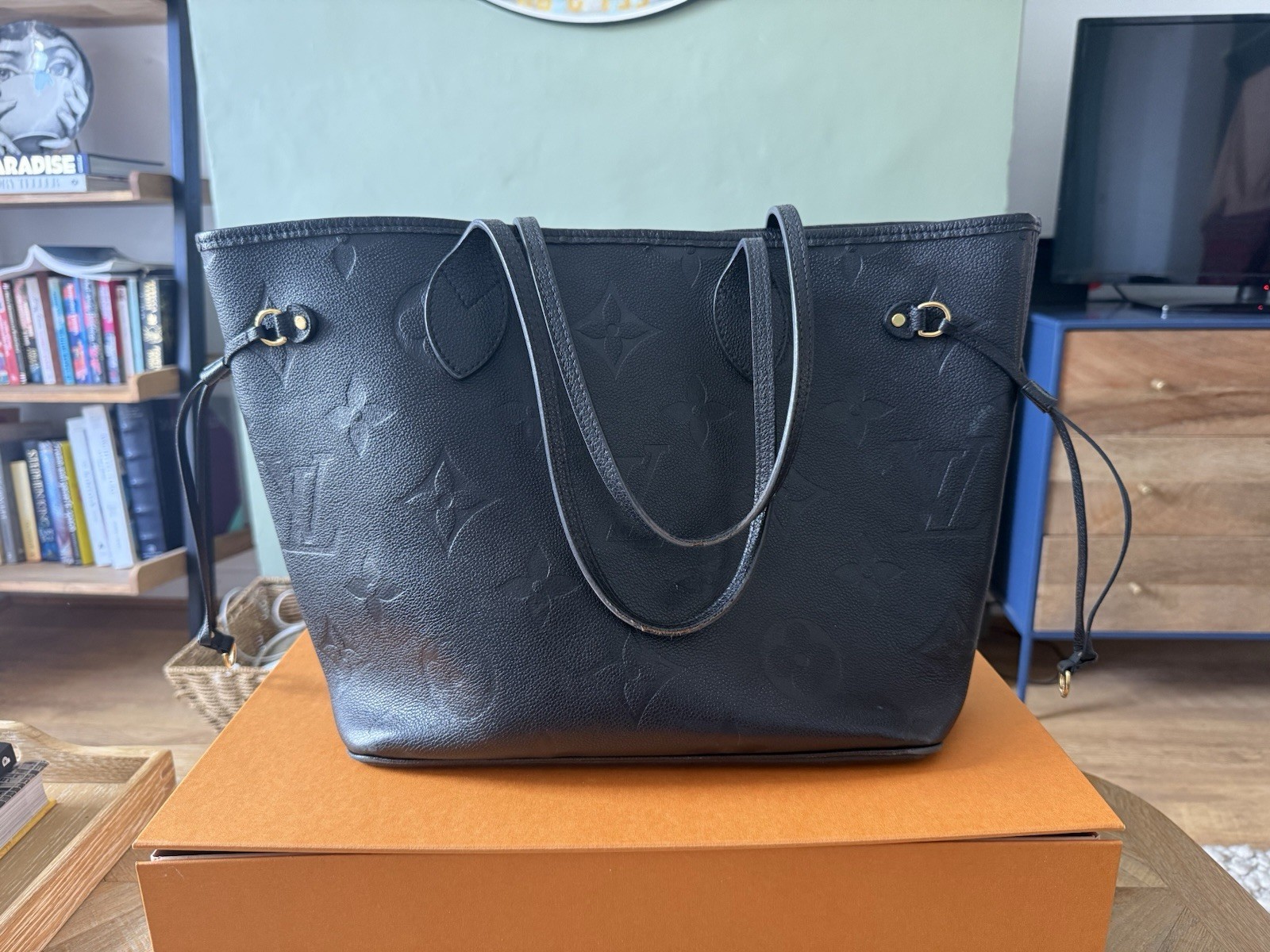 Louis Vuitton Neverfull Tote Bag MM Black Monogram Empreinte Leather