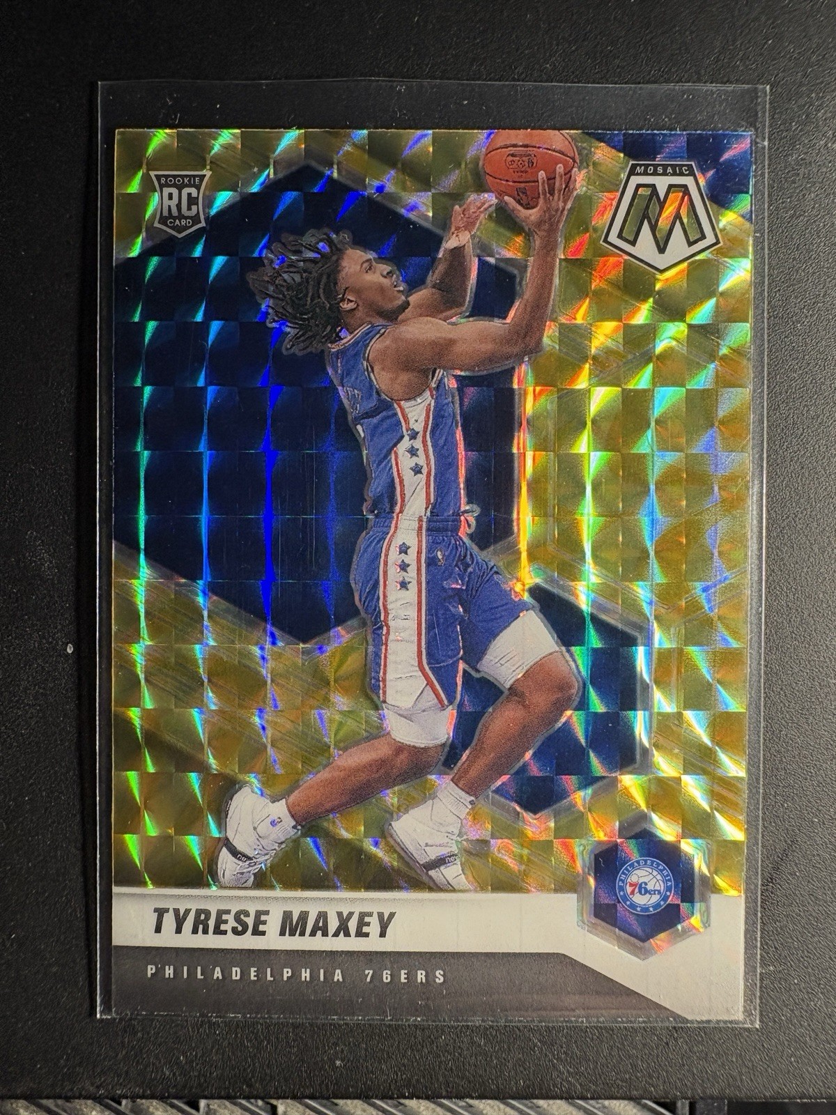 2020-21 Panini Mosaic - Rookie Tyrese Maxey #203 Reactive Yellow Prizm (RC)