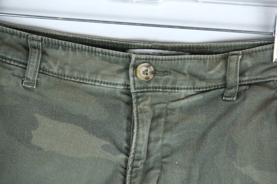 Pantalones Cortos Abercrombie & Fitch Mujer 8 W29 Elastizados Verde Camuflaje tiro Bajo Foto 2 de 4