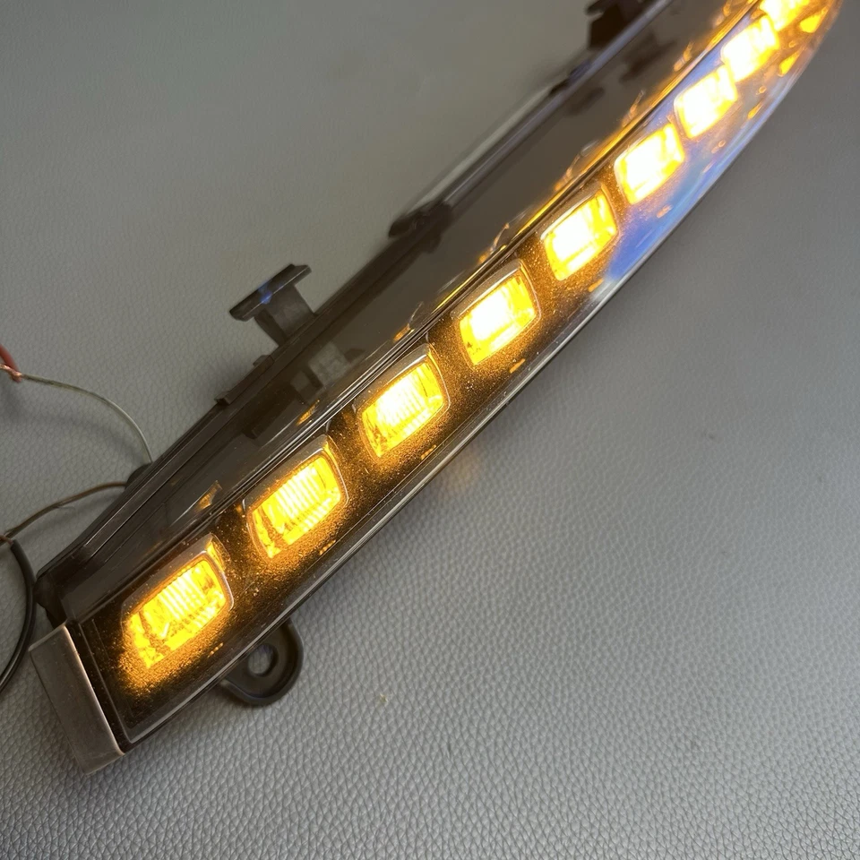 2010-2015 AUDI Q7 - Front Right Bumper LED TURN Signal / Light 4L0953042D - Image 2 of 4