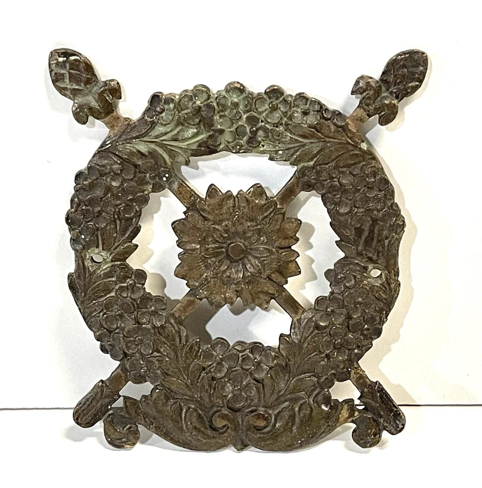 Antiguo bronce francés P.E. Montaje Guerin Ormolu Foto 3 de 4