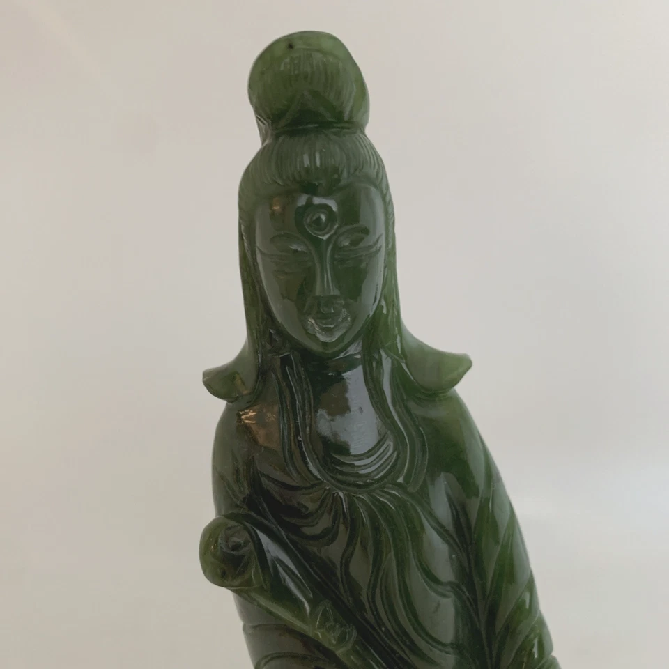 Estatua de Nefrita China Jade Guanyin 7" con Soporte Tallado a Mano Diosa Verde Profundo Foto 2 de 4