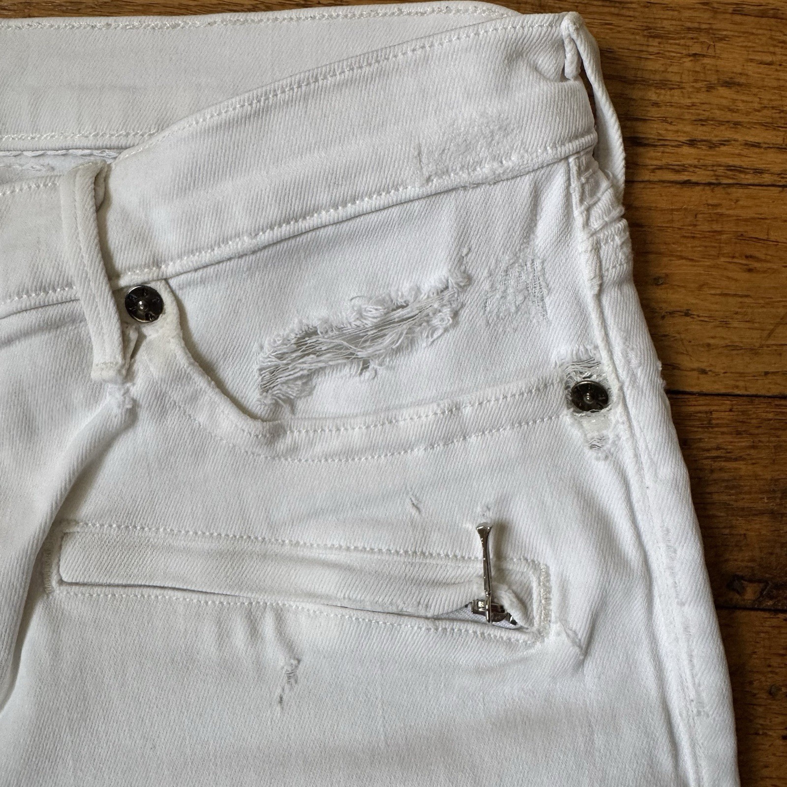 True Religion Women's White Halle Jeans 30 Mid-Rise Skinny Distressed thumbnail 6