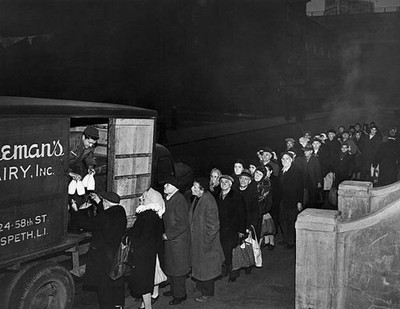 New York NY Milk sold to poor at 11 cents per quart in Queens New - Old Photo