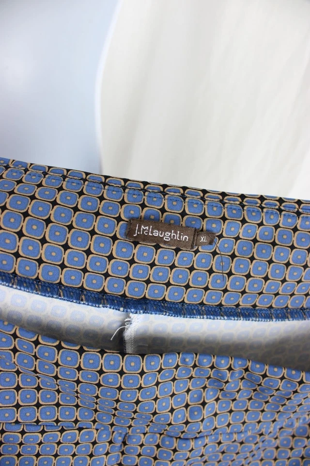 Calça J. McLaughlin Feminina Azul Dourado Estampa Preta Elástica Cintura Tamanho XL - Imagem 3 de 4