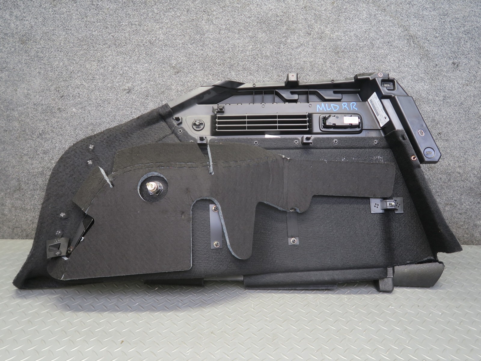 2017-2020 MASERATI LEVANTE M161 REAR RIGHT QUARTER TRUNK SIDE TRIM COVER PANEL