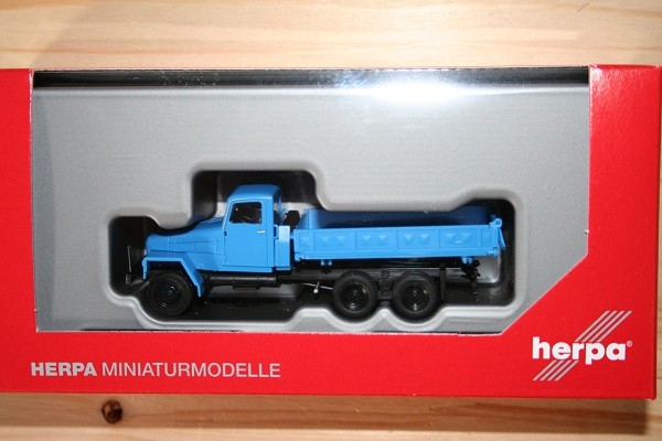 Herpa 308670 - 1/87 IFA G5 Three-Sided Tipper, Blue (Modified Cabin and Body)