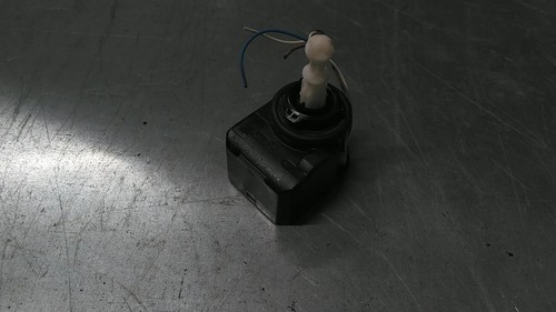 SCHEINWERFERMOTOR Audi A6 (C6) Sedan 2.7 TDI V6 24V (BPP) 2005 00883000