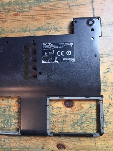 Genuine Sony PCG-7A1M Lower Bass Plastics - Picture 2 of 7
