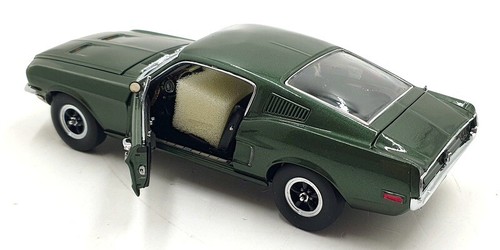 Danbury Mint 1/24 Scale D591 - 1968 Ford Mustang GT Bullitt - Green - Picture 2 of 6