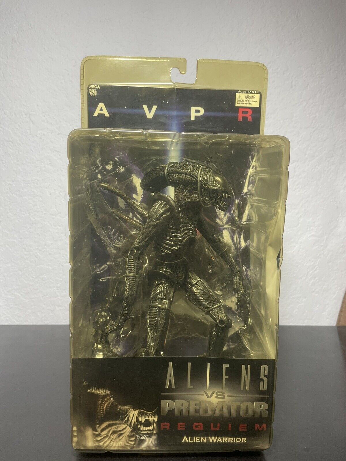 AVPR Aliens VS. Predator REQUIEM ALIEN WARRIOR VAULTED & RARE Free Shipping