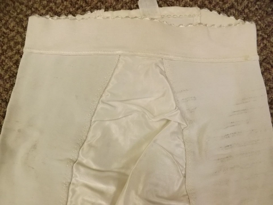 Deadstock De Colección Años 50 NUEVA Faja Inferior Abierta con Ligas Medias S 25/26 Goma Foto 2 de 4