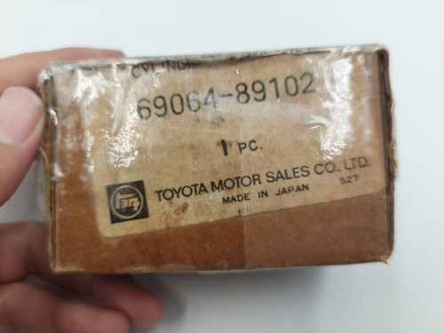 RN20 RN 25 CYLINDER & KEY SET IGNITION SWITCH LOCK TOYOTA NOS 69064-89102 JP - Picture 10 of 11