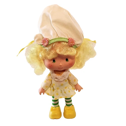 VINTAGE 1980's STRAWBERRY SHORTCAKE LEMON MERINGUE DOLL SHOES + HAT FIGURE