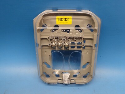 1) MPUNVL System Sensor L-Series Mounting Bracket Chimes Strobes Horn Appliances