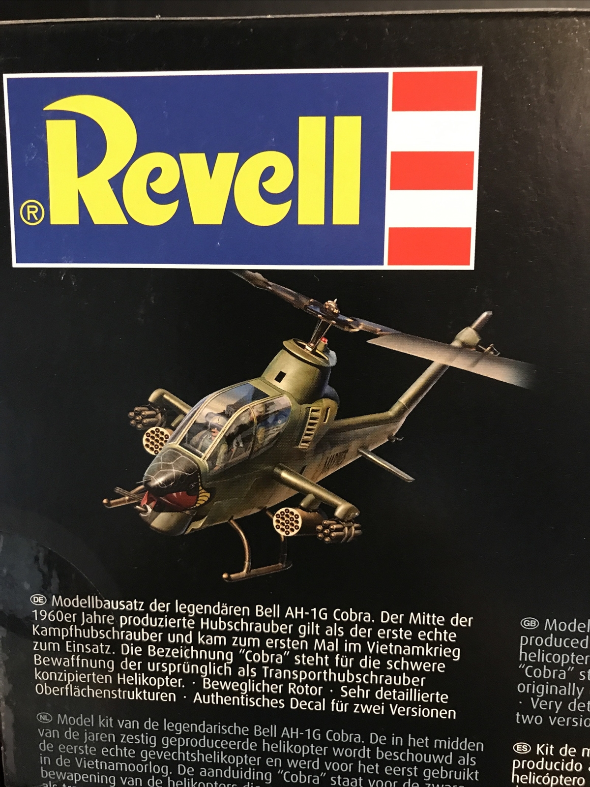 REVELL 03821 BELL AH1G COBRA HELICOPTER MODEL KITNIB1/32 SCALE
