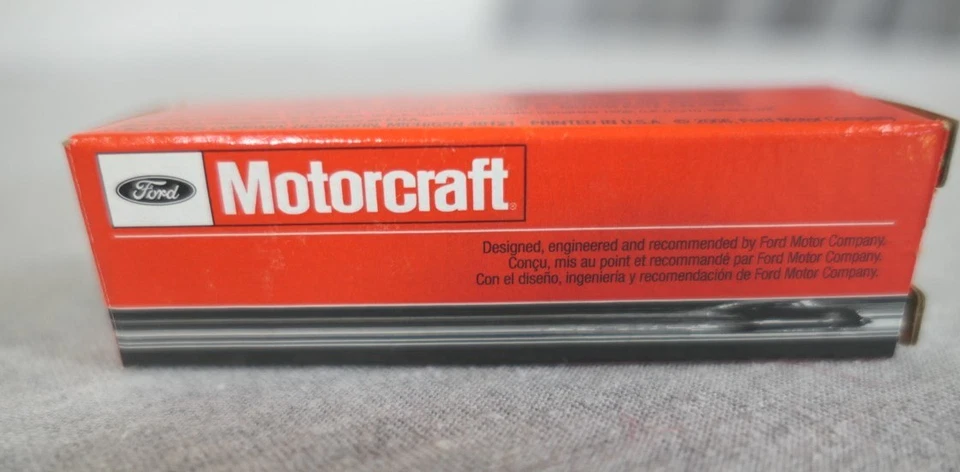 НОВАЯ свеча зажигания на запчасти Motorcraft Ford AGSP32C - Изображение 4 из 4