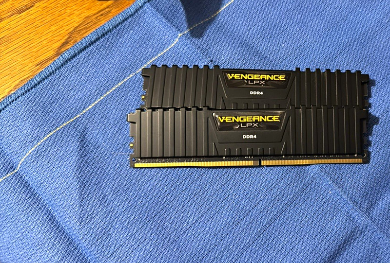 Corsair Vengeance LPX 16GB (2x8GB) DDR4-2666 DIMM Non-ECC CMK16GX4M2A2666C16