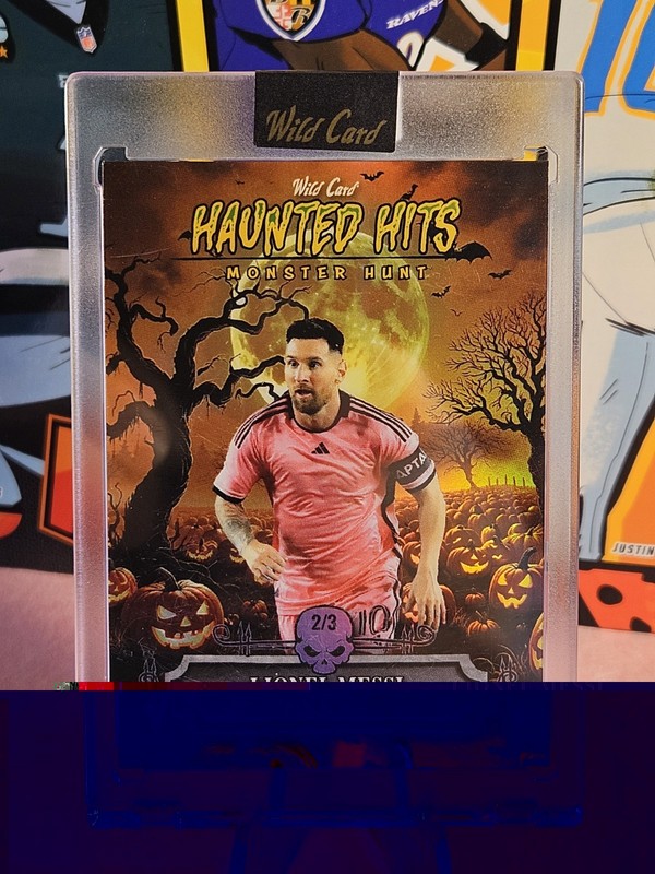 2025 Wild Card Lionel Messi Hounted Hits, SP/3, Inter Miami CF, #HHP-LM