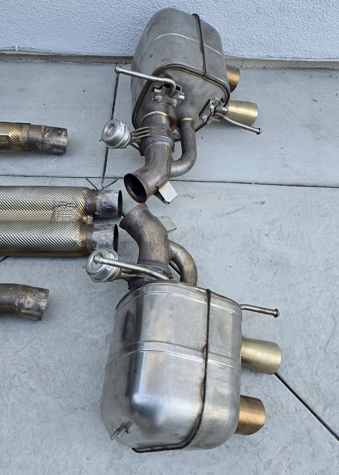 Ferrari 812 Exhaust Muffler 765760 765761 GPF OEM 290883 863204 863203 