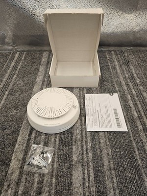 Wireless Carbon Monoxide Detector SIXCOVA Adjustable Battery Operated White