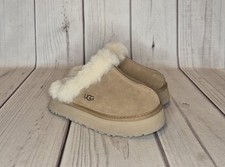 UGG Women's Size 6 US Disquette Slip-On Platform Slippers Chestnut Color